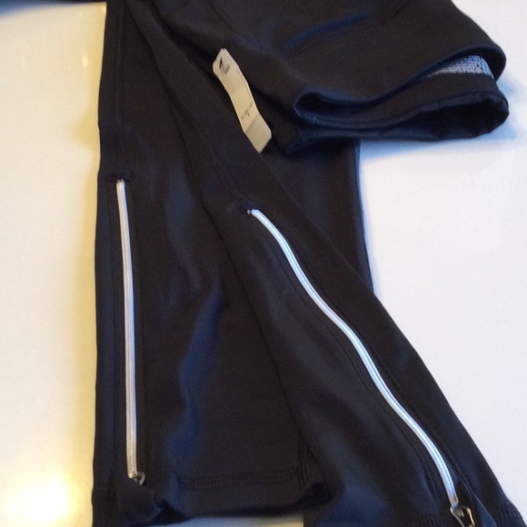 💜NWT workout set - Picture 7 of 7